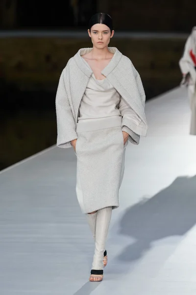 Look 35